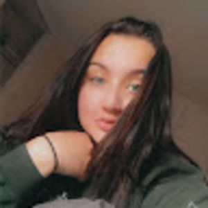 Meet your Posher, Alexia